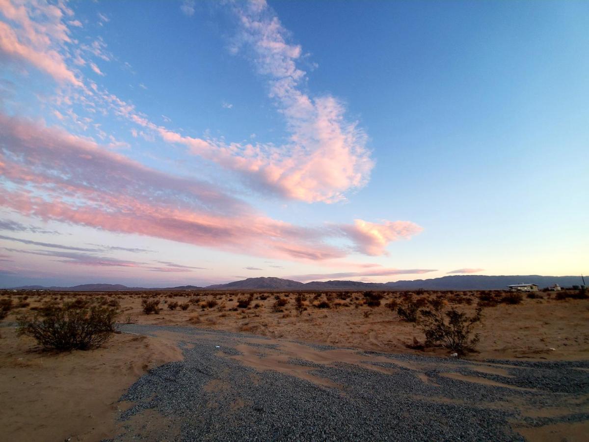 The Kosmic Tortoise Hotell Twentynine Palms Eksteriør bilde